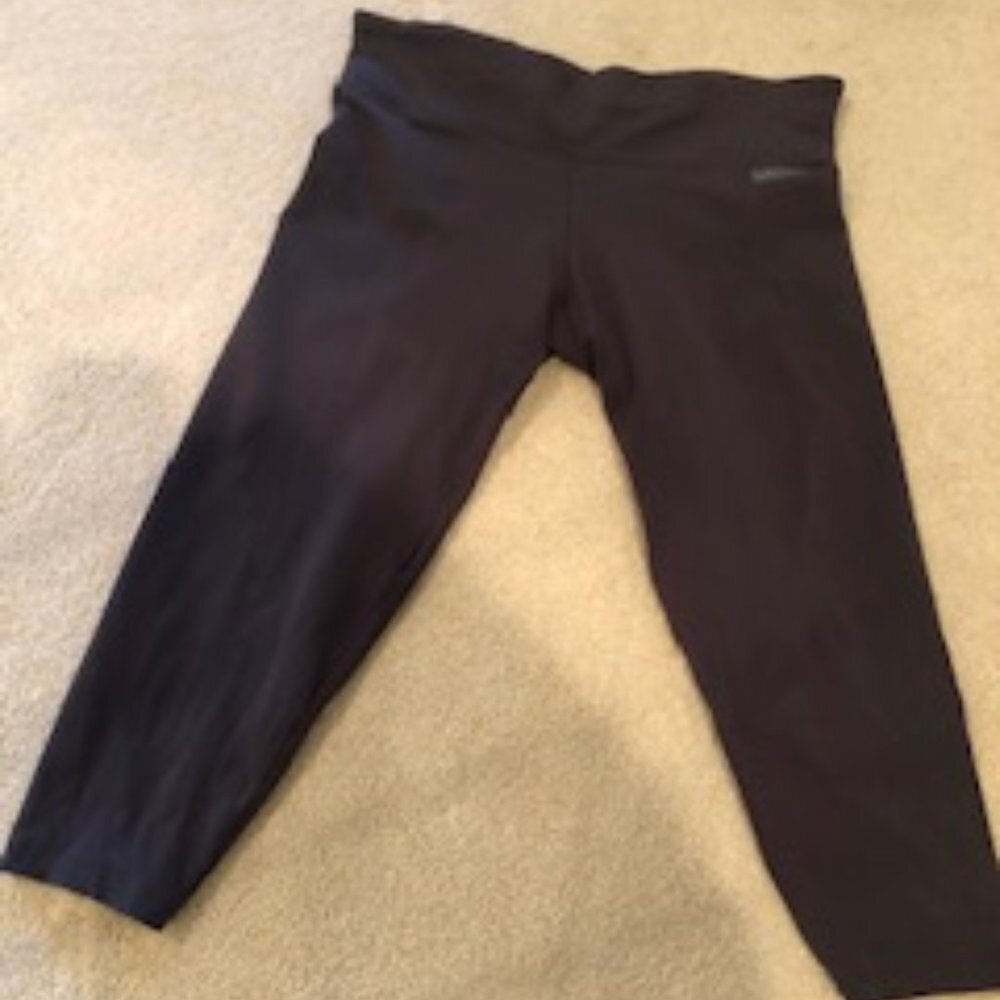 Calvin Klein Performance Activewear Capri Length Mid Rise Leggings Dk Gray Sz L